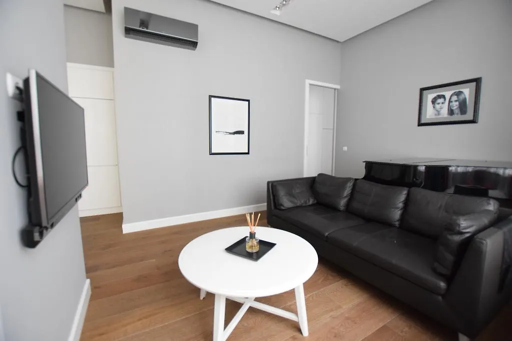 Luxury Apartment By Hi5 - Szervita Suite Budapest