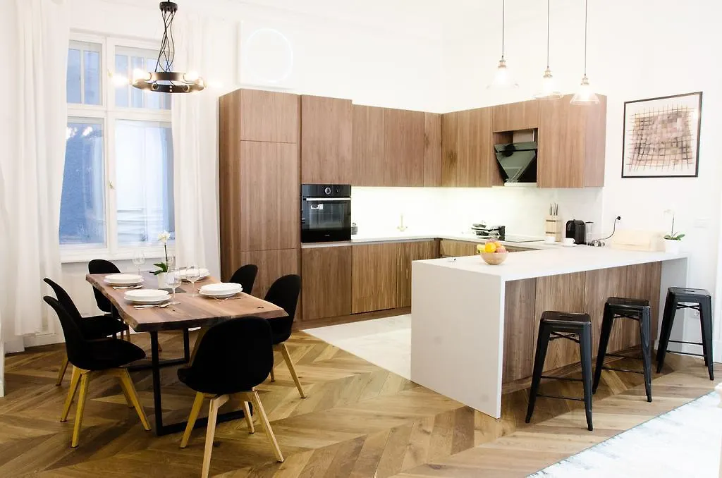 Luxury Apartment By Hi5 - Szervita Suite Budapeszt