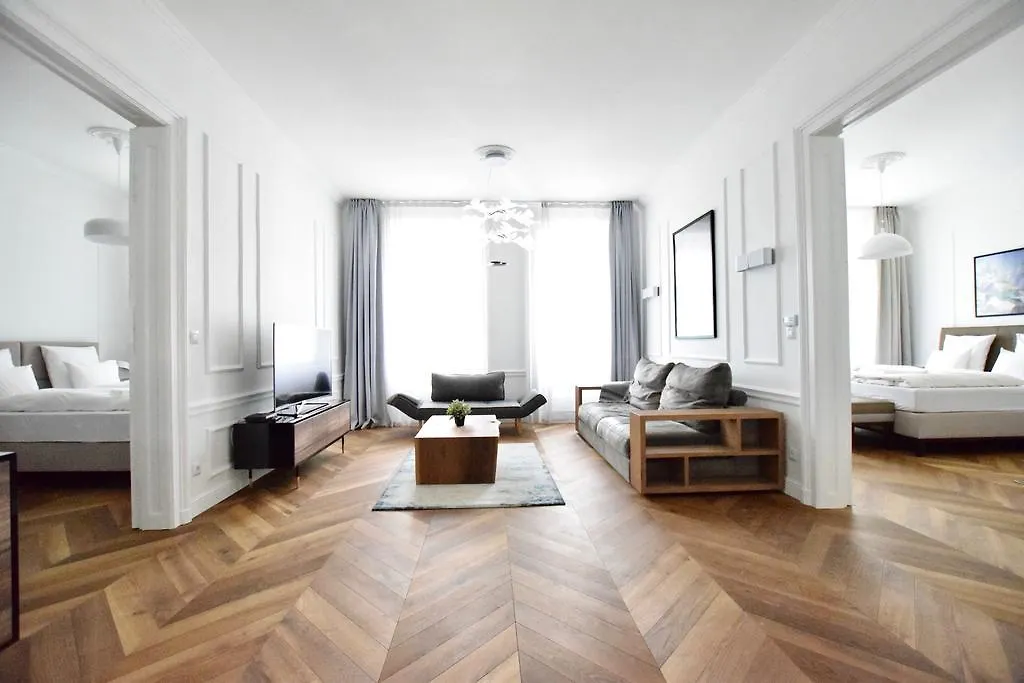 Luxury Apartment By Hi5 - Szervita Suite Budapest 0*,